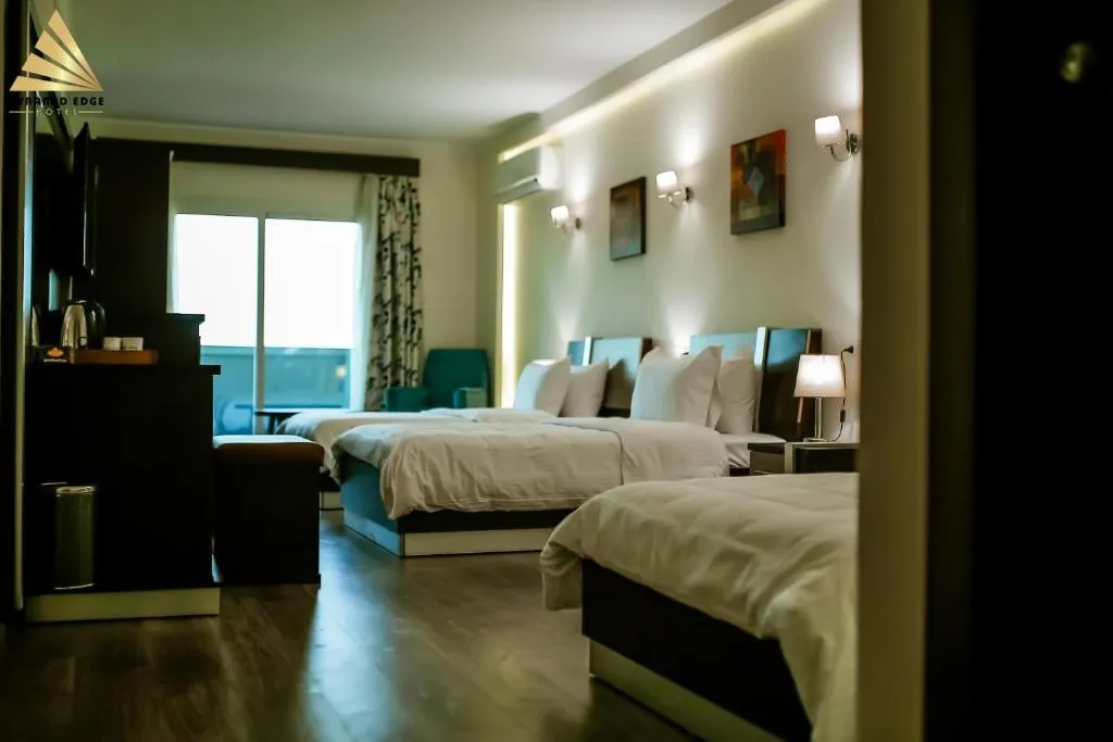 Deluxe Triple Room Pyramids View & Balcony